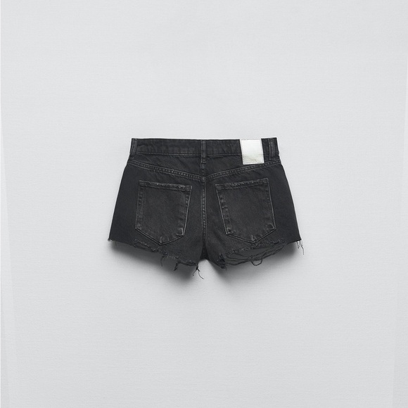 Z1975 LOW RISE RIPPED DENIM SHORTS - Picture 5 of 9